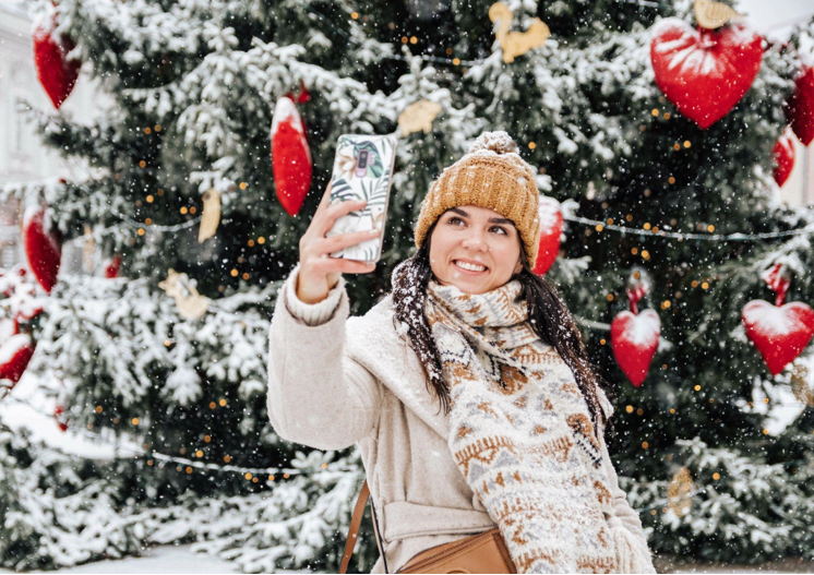 The Perfect Winter Wonderland: Artificial Christmas Trees with Lights and Faux Fur Tree Skirts