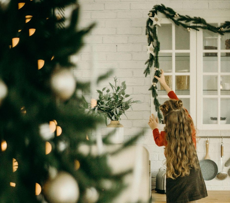 How a Christmas Wreath Can Spread Health and Joy